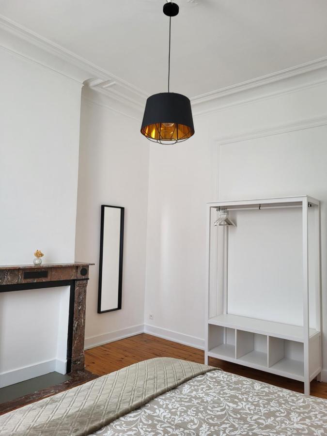 Maison d'hôtes Brussels Bed & Blockchain Private With Shared Bathroom Etterbeek