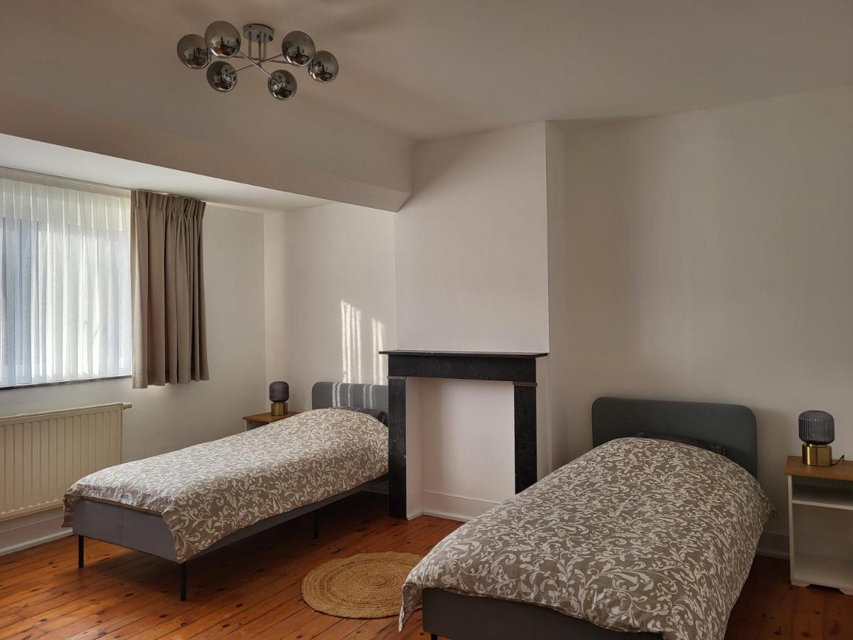 Maison d'hôtes Brussels Bed & Blockchain Private With Shared Bathroom