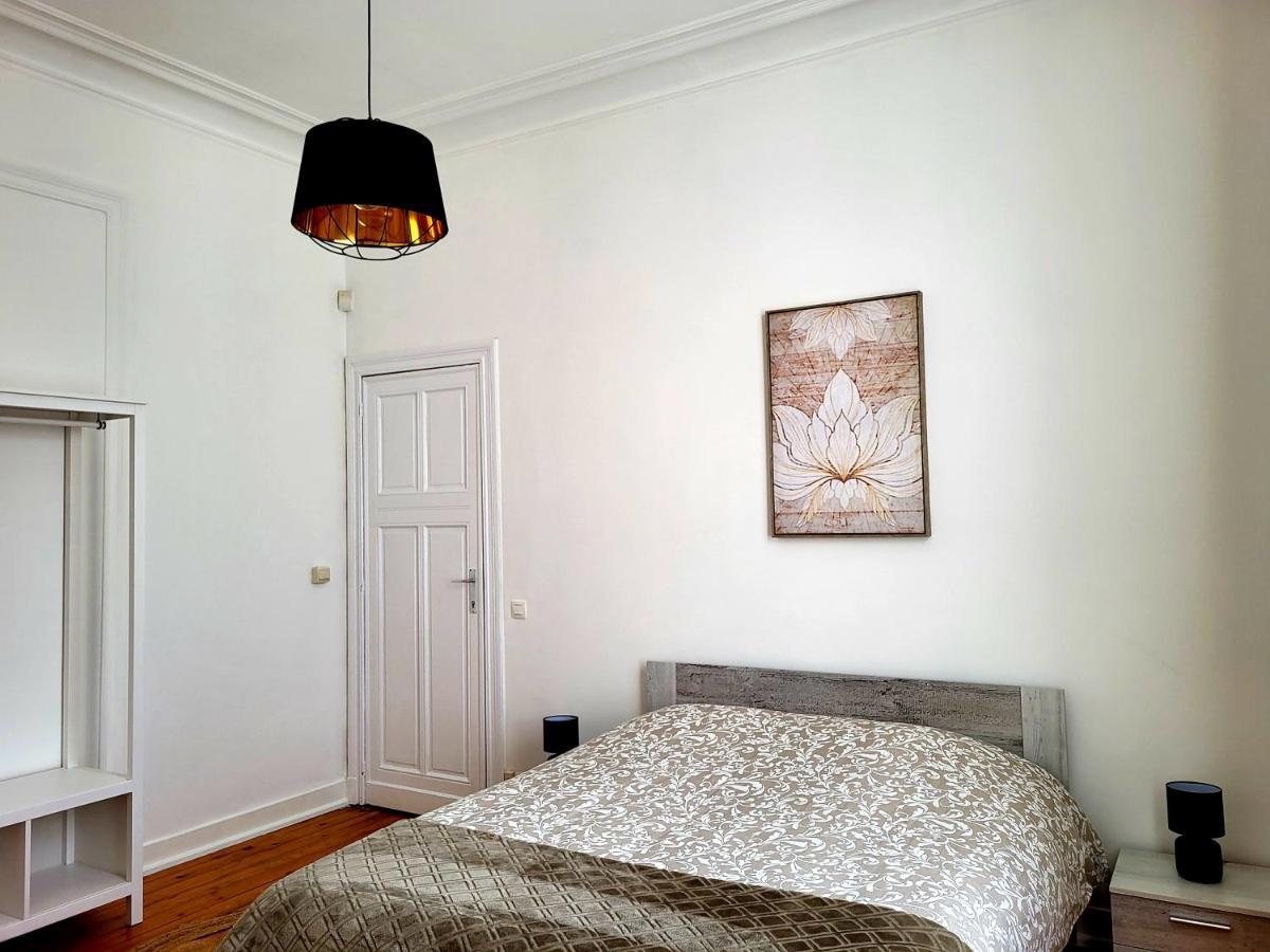 Brussels Bed & Blockchain Private With Shared Bathroom Maison d'hôtes Etterbeek