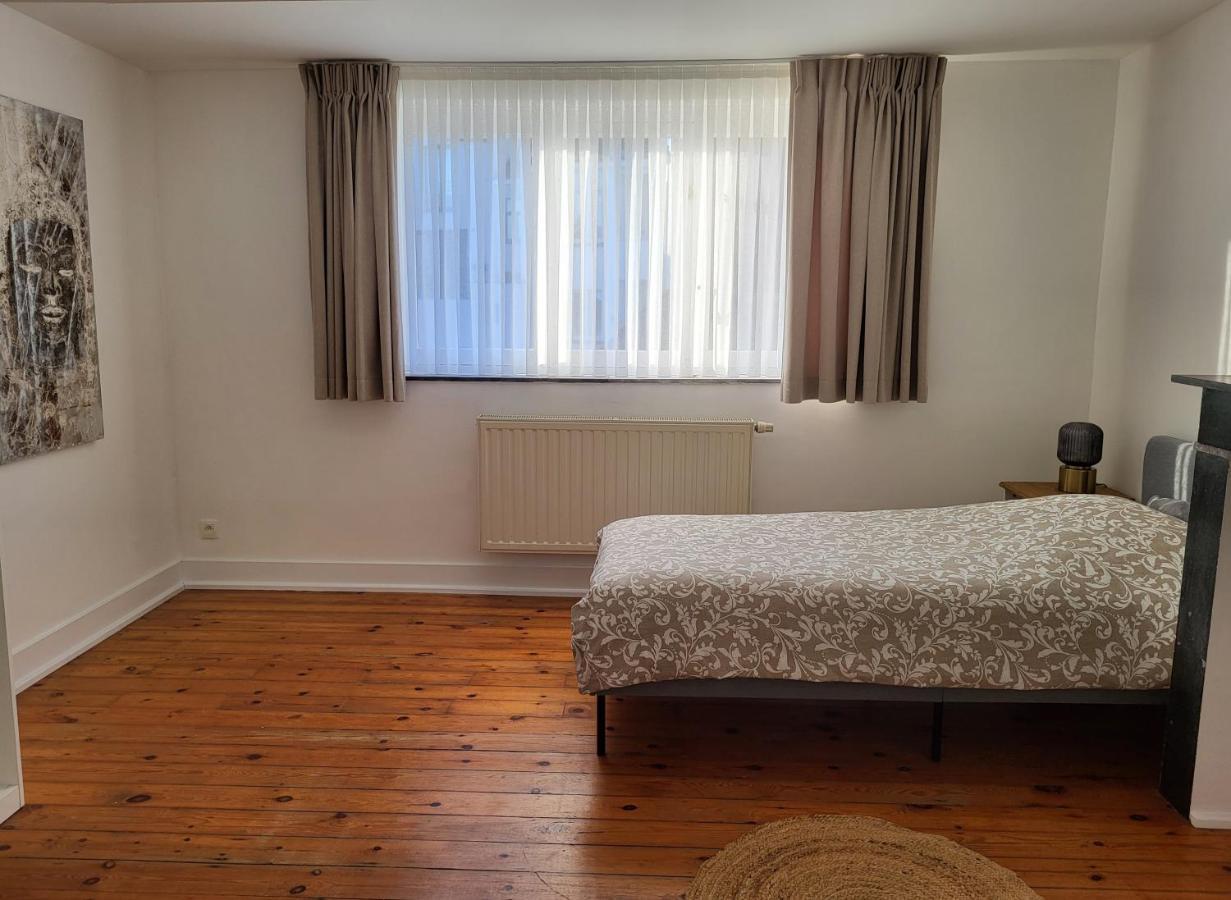Brussels Bed & Blockchain Private With Shared Bathroom Maison d'hôtes